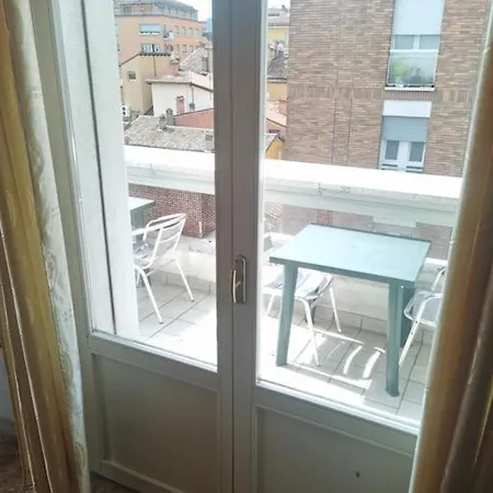 Garisenda House * بولونيا