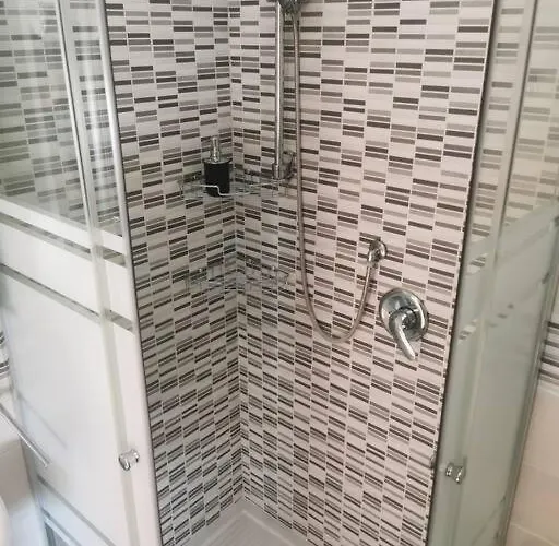 شقة Garisenda House