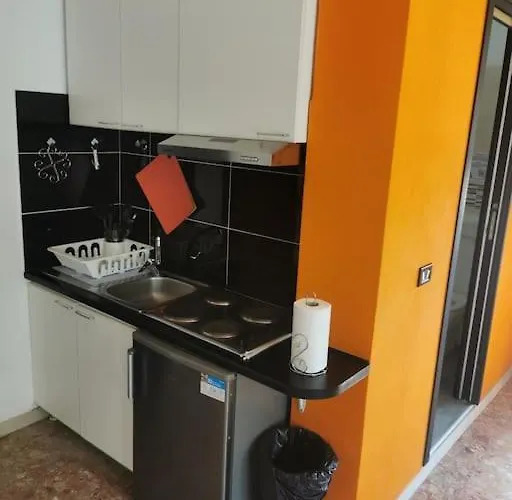 Garisenda House Апартаменты Болонья